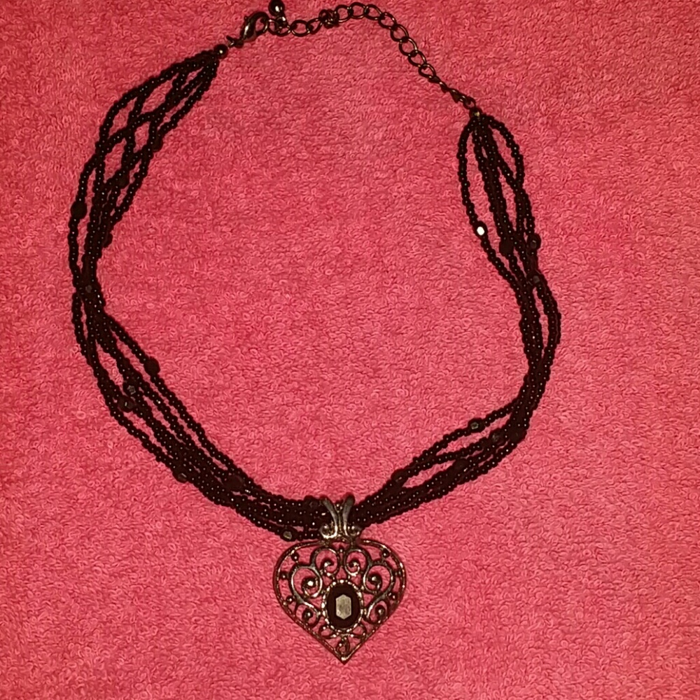 Heart pendant necklace